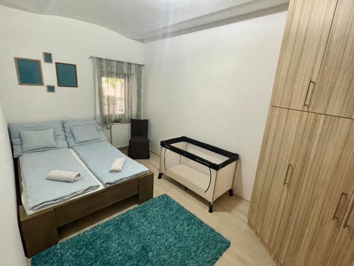 Árvíz Apartman Szeged Exterior foto