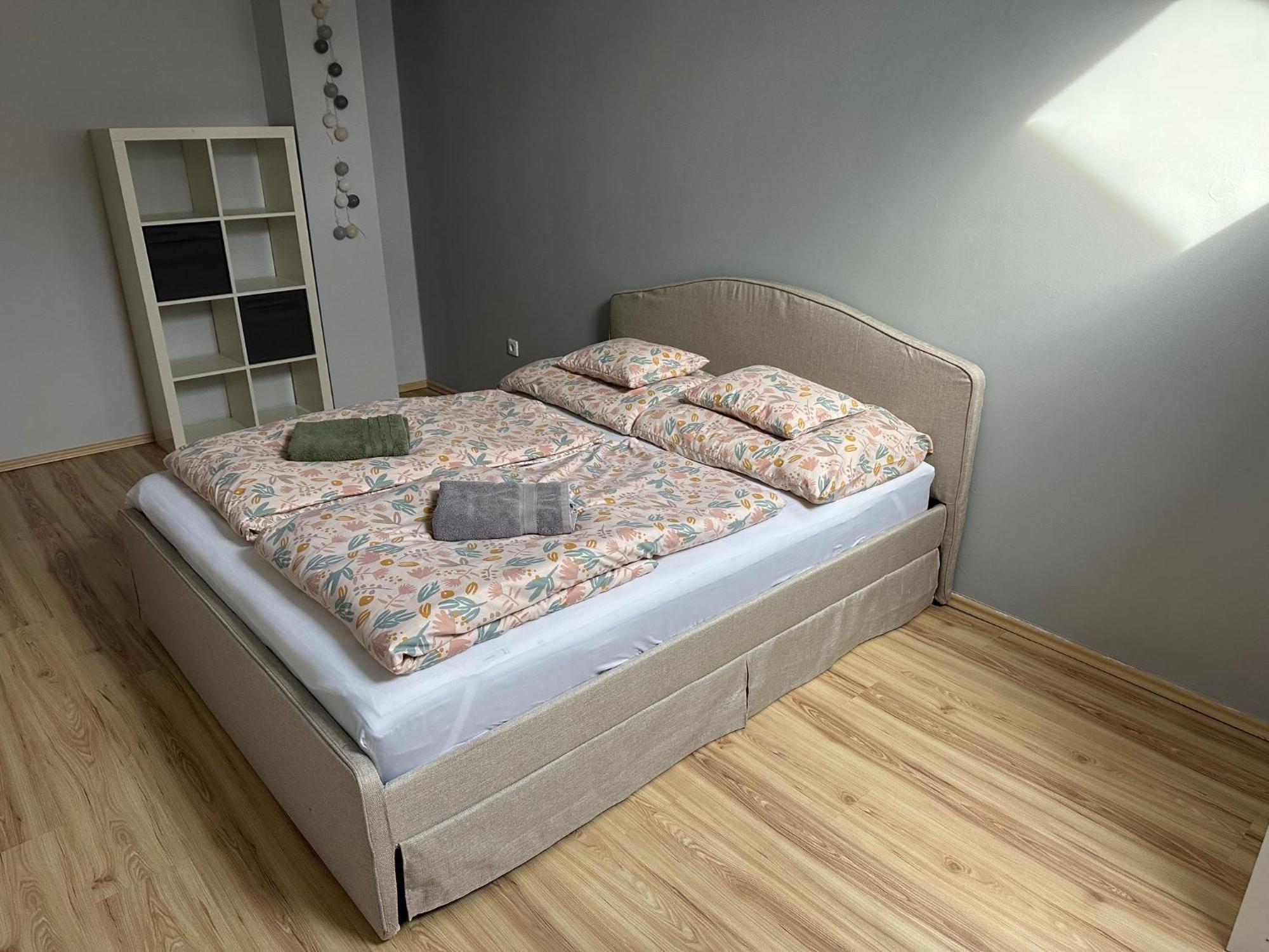 Árvíz Apartman Szeged Exterior foto